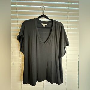 Tommy Bahama Black Crew Neck Shirt